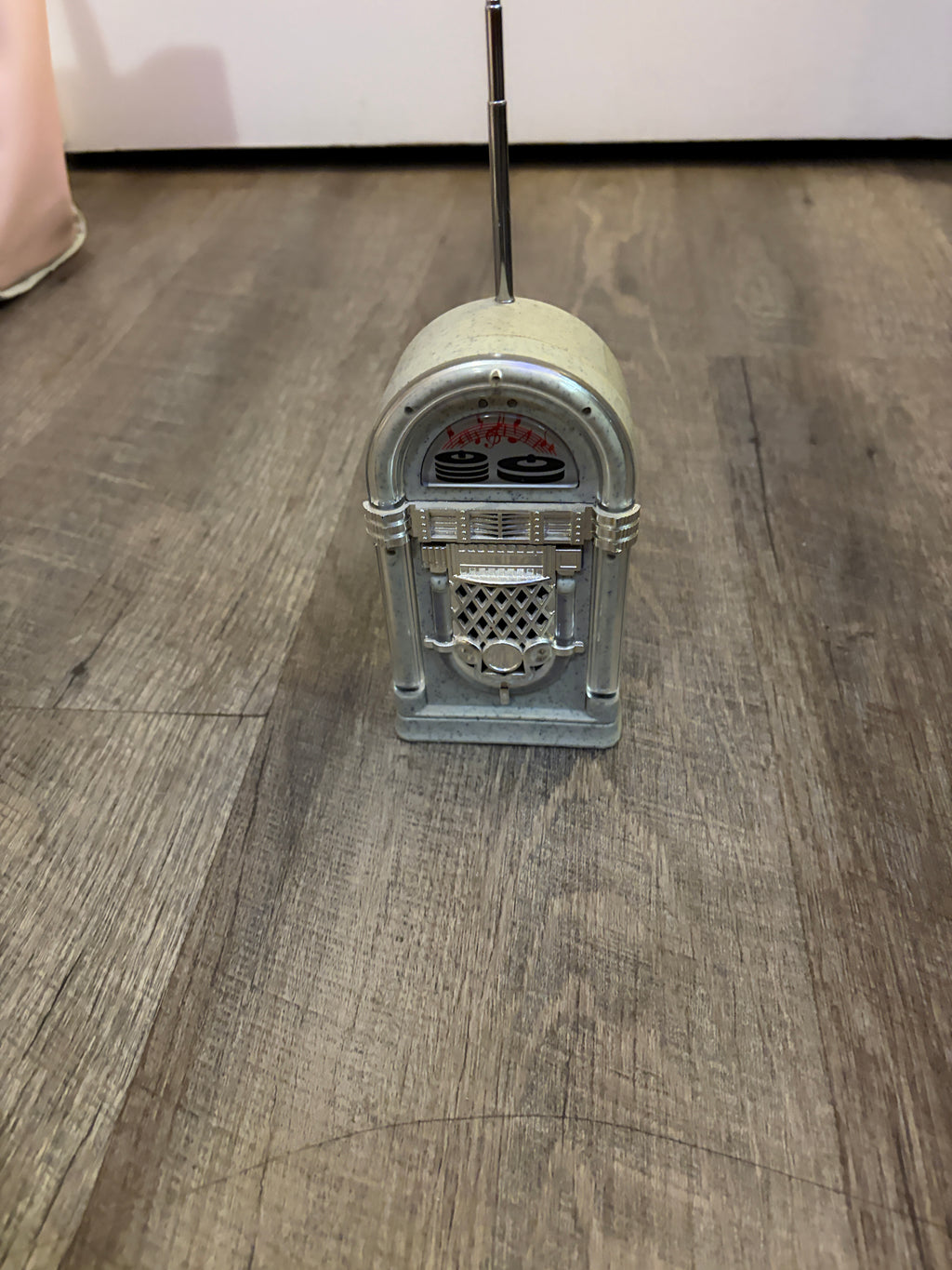 Vintage Miniature Jukebox AM/FM Radio