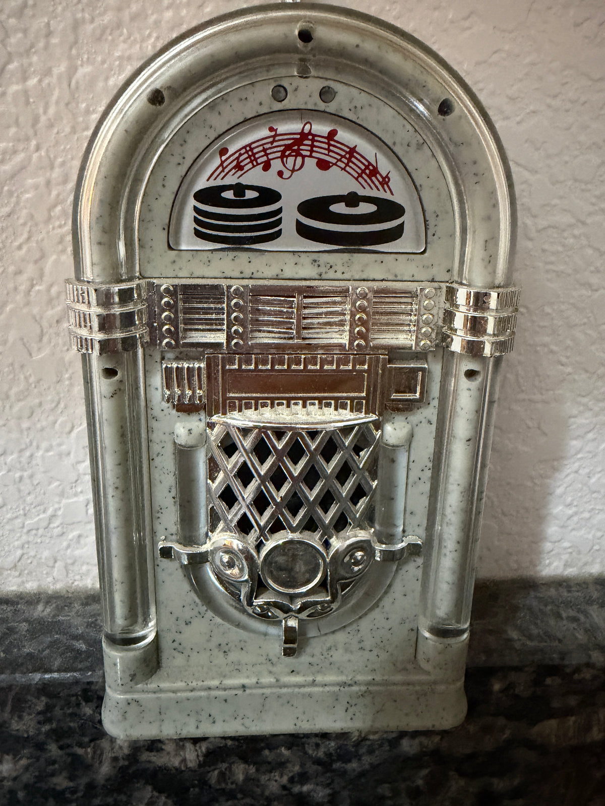 Vintage Miniature Jukebox AM/FM Radio.