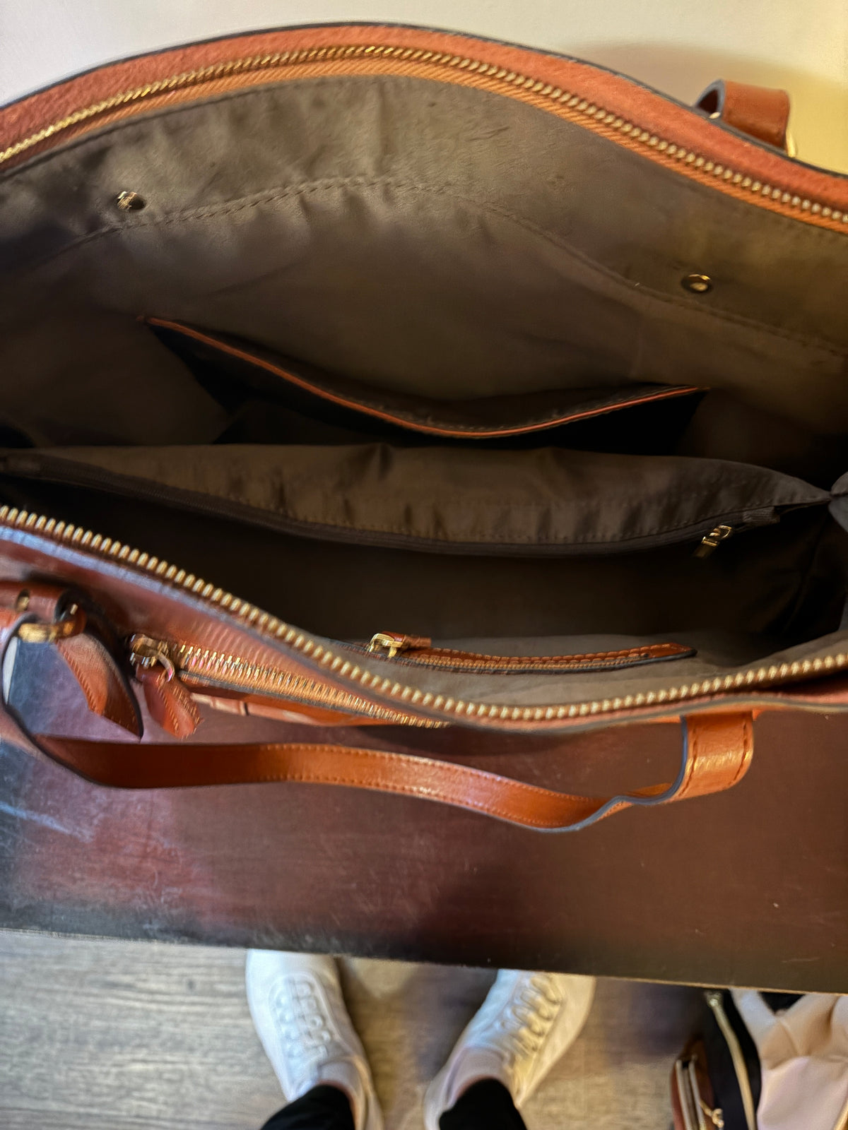 Kattee Brown Genuione Leather Shoulder Tote Bag.
