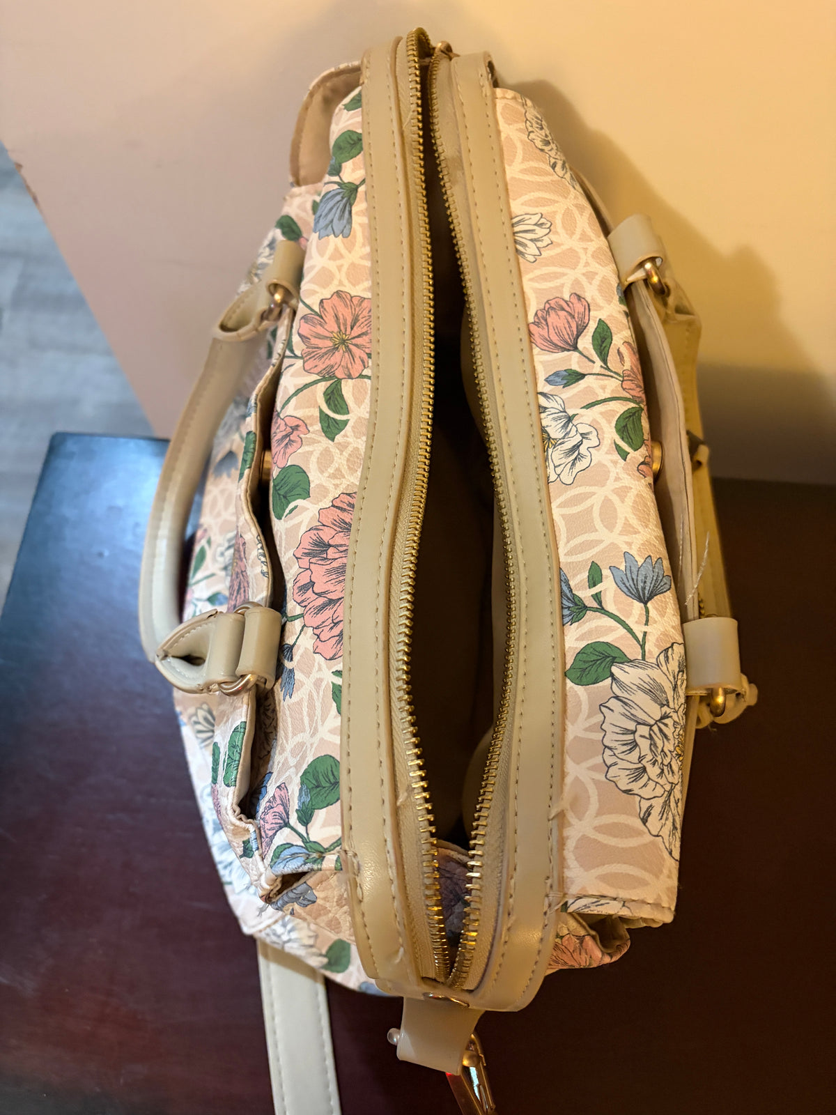 Luxury Tote Bag with Lots of Pockets