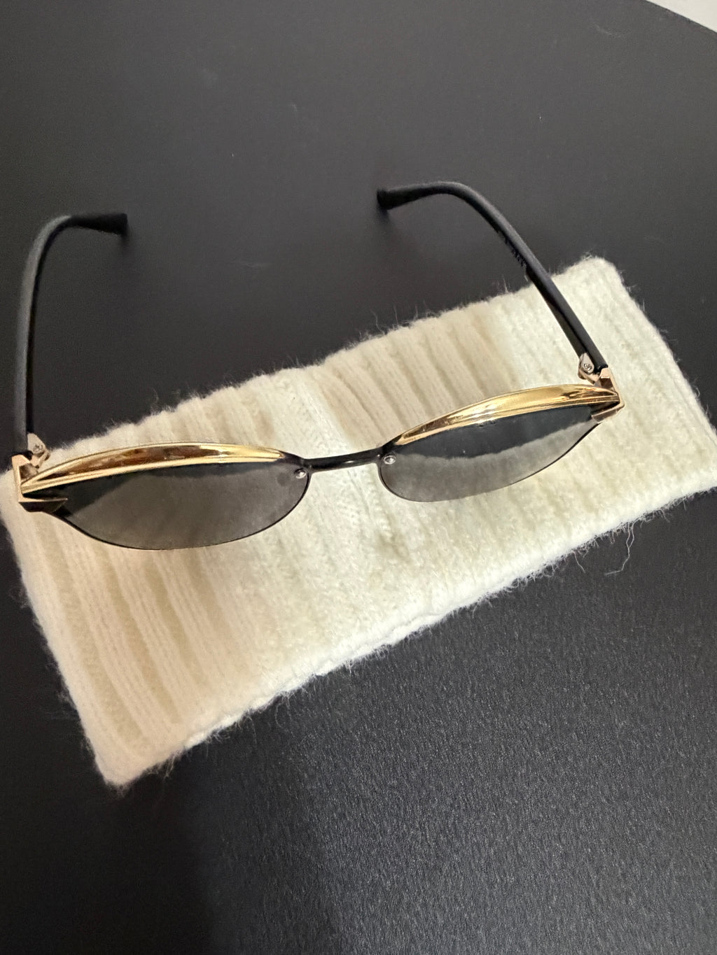Sun glasses